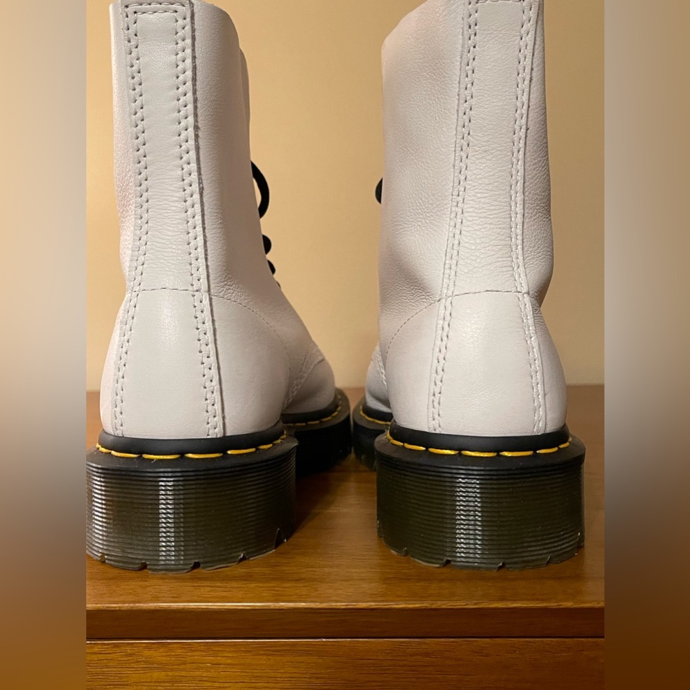 Dr. Martens, 1460 Pascal Bex Pisa Leather Lace Up Boots, Optical White, size 7 - Picture 6 of 15